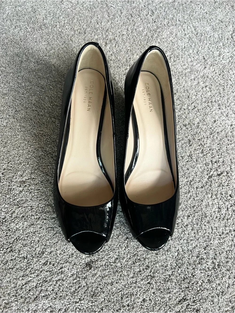 Cole Haan Women’s 7.5 Sadie Pump Black Patent Wedge Heel Peep Toe Dress Shoes - Picture 6 of 7